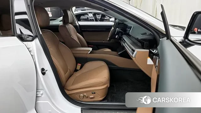 Hyundai Grandeur Hybrid (GN7) 2023 Белый из Кореи, фото 2