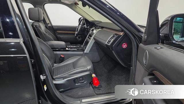 Land Rover Discovery 5 2018 Черный из Кореи, фото 2
