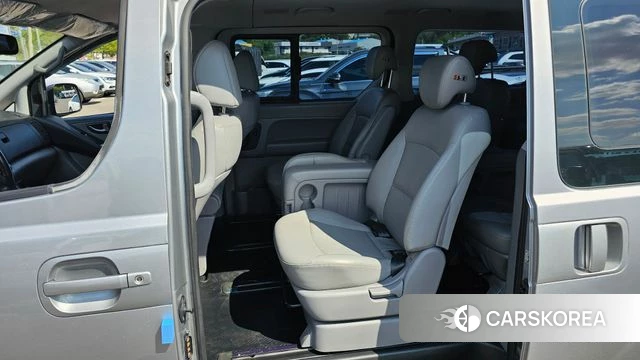Hyundai The New Grand Starex 2018 Серебристо-серый из Кореи, фото 2