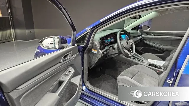 Volkswagen Golf 8th Generation 2022 Синий из Кореи, фото 2