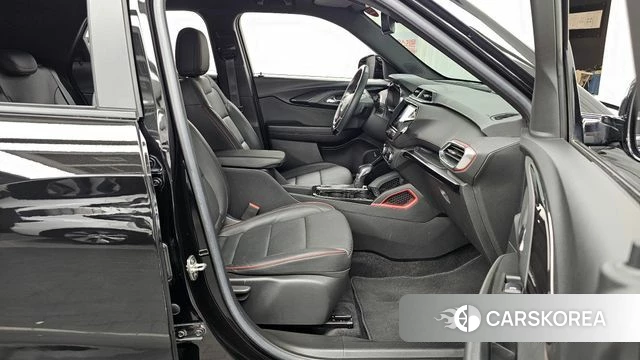 Chevrolet (GM Daewoo) Trailblazer 2022 Черный из Кореи, фото 2