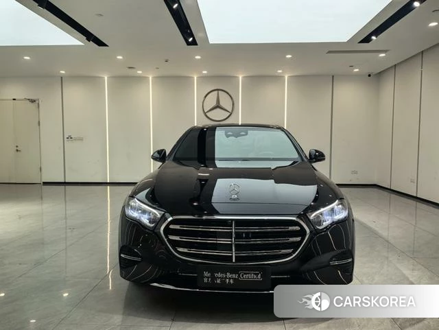 Mercedes-Benz E-class PHEV 2025 Черный из Китая, фото 2