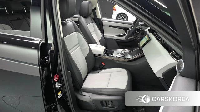 Land Rover Range Rover Evoque 2nd Generation 2025 Черный из Кореи, фото 2