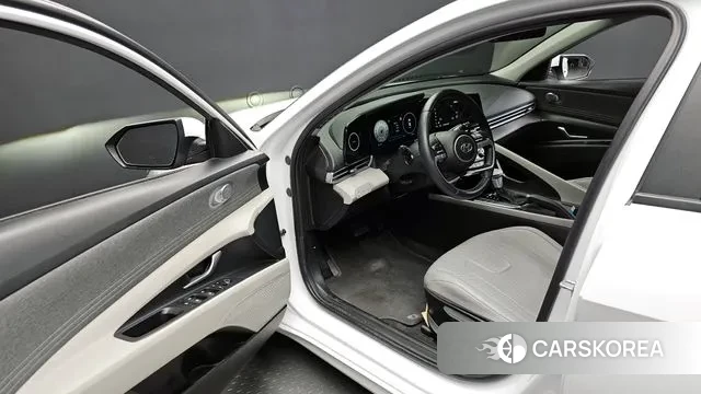 Hyundai Avante (CN7) 2023 Белый из Кореи, фото 2