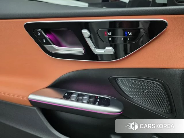 Mercedes-Benz C-Class W206 2026 Белый из Кореи, фото 2