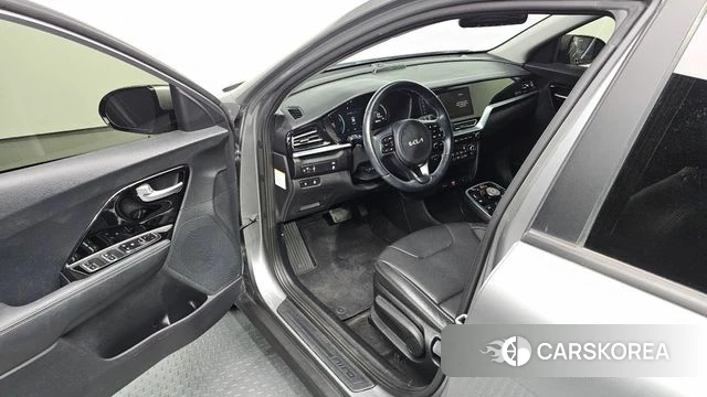 Kia Niro EV 2021 Серебряный из Кореи, фото 2