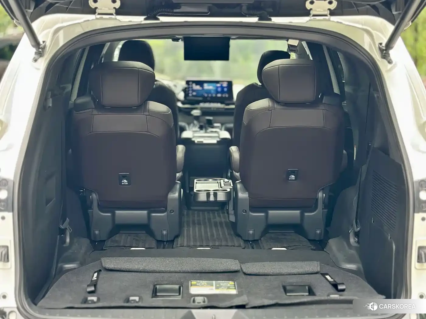 Toyota Granvia 2023 Белый из Китая, фото 2