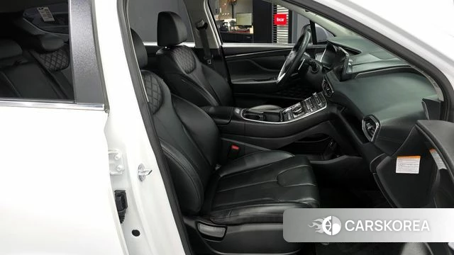 Hyundai The New Santa Fe 2023 Белый из Кореи, фото 2