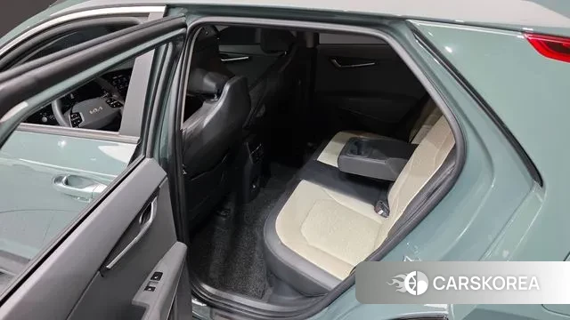 Kia Di Ol Nu Niro 2022 Темно-зеленый из Кореи, фото 2