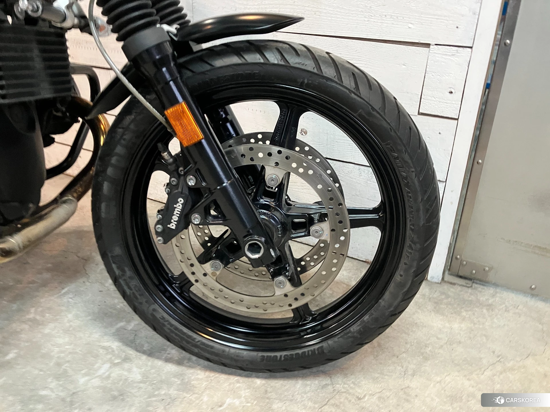 Проданный BMW R NINE T SCRAMBLER 2017 из Японии, фото 5