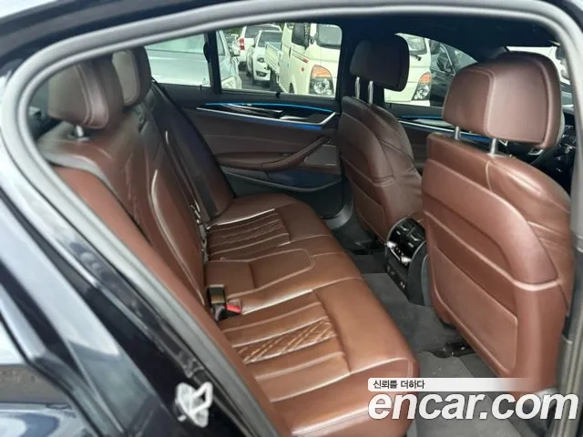 BMW 5 Series (G30) 2022 Черный из Кореи, фото 2