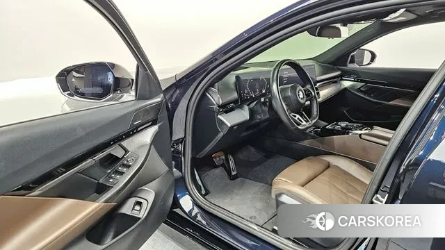 BMW 5 Series (G60) 2024 Синий из Кореи, фото 2