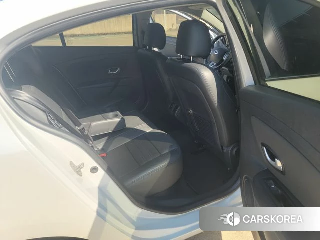 Renault Korea (Samsung) SM3 Z.E. 2019 Жемчужный цвет из Кореи, фото 2