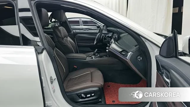 BMW 6 Series GT (G32) 2023 Белый из Кореи, фото 2