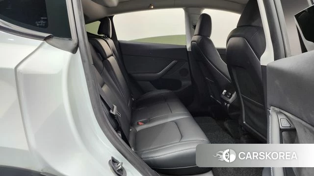 Tesla Model Y 2024 Белый из Кореи, фото 2