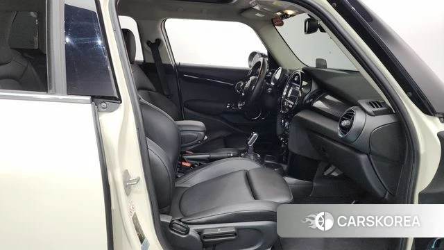 Mini Cooper SD 2018 Жемчужный цвет из Кореи, фото 2