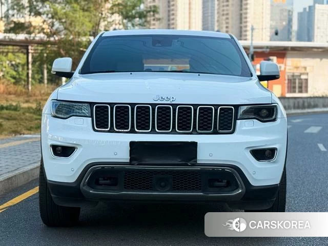Jeep Grand Cherokee (imported) 2023 Белый из Китая, фото 2