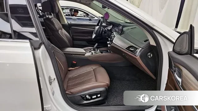 BMW 6 Series GT (G32) 2018 Белый из Кореи, фото 2