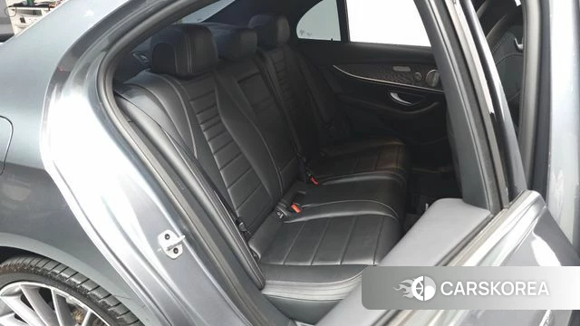 Mercedes-Benz E-Class W213 2021 Серый из Кореи, фото 2