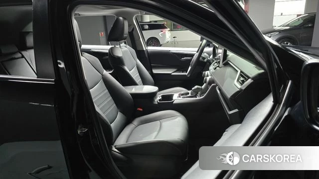 Toyota RAV4 5th Generation 2024 Черный из Кореи, фото 2