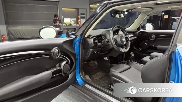 Mini Cooper 2022 Синий из Кореи, фото 2