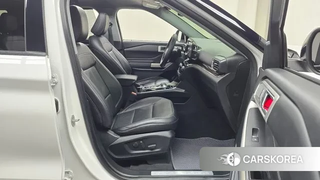 Ford Explorer 6th Generation 2021 Белый из Кореи, фото 2