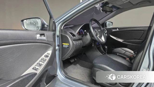 Hyundai Accent (New type) 2019 Светло-серебряный цвет из Кореи, фото 2