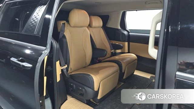 Kia Carnival 4th generation 2023 Черный из Кореи, фото 2