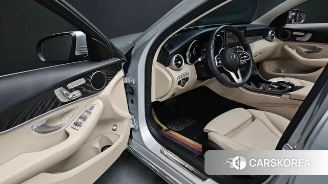 Mercedes-Benz C-Class W205 2019 Серебристо-серый из Кореи, фото 2