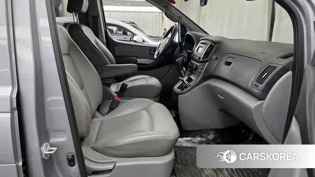 Hyundai The New Grand Starex 2019 Серебряный из Кореи, фото 2