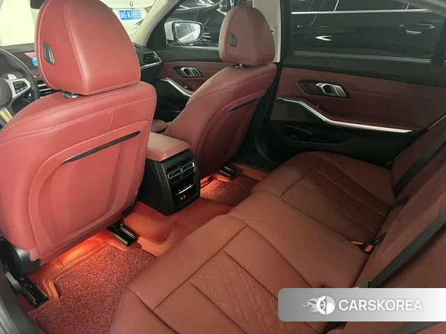 BMW 3 series 2024 Белый из Китая, фото 2