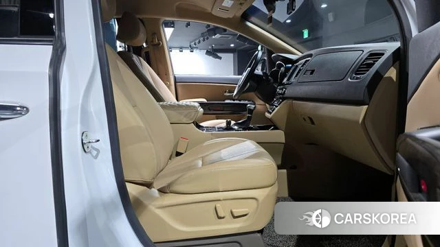 Kia The New Carnival 2018 Белый из Кореи, фото 2