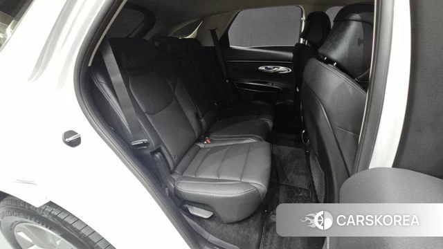 Genesis GV70 2022 Белый из Кореи, фото 2