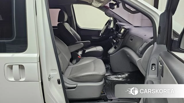 Hyundai The New Grand Starex 2018 Белый из Кореи, фото 2