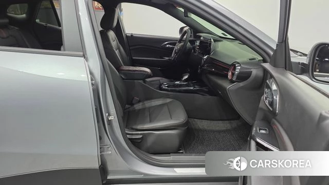 Chevrolet (GM Daewoo) Trax Crossover 2024 Белый из Кореи, фото 2