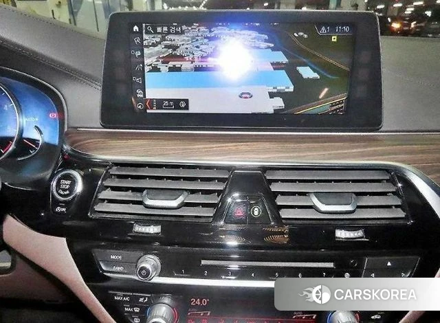 BMW 5 Series (G30) 2018 Черный из Кореи, фото 2