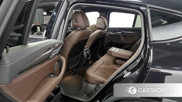 BMW X4 (G02) 2025 Черный из Кореи, фото 2