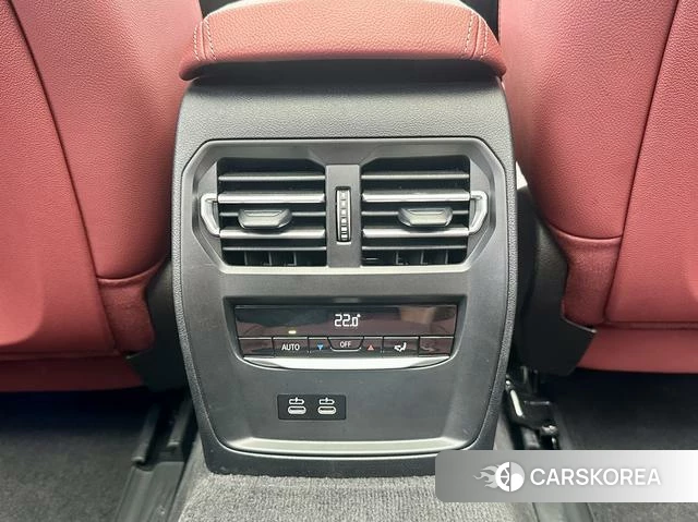 BMW i3 2024 Черный из Китая, фото 2