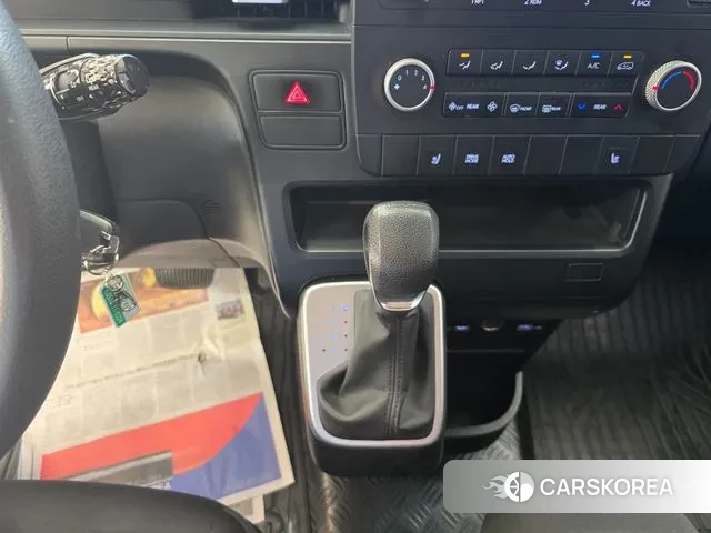 Hyundai Staria 2022 Серый из Кореи, фото 2