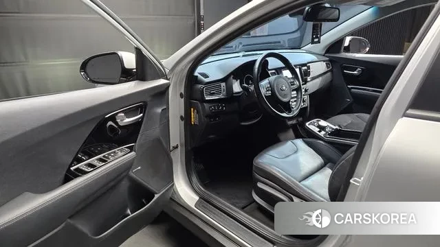 Kia Niro EV 2021 Серебристо-серый из Кореи, фото 2