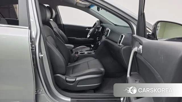 Kia Sportage The Bold 2019 Серебристо-серый из Кореи, фото 2