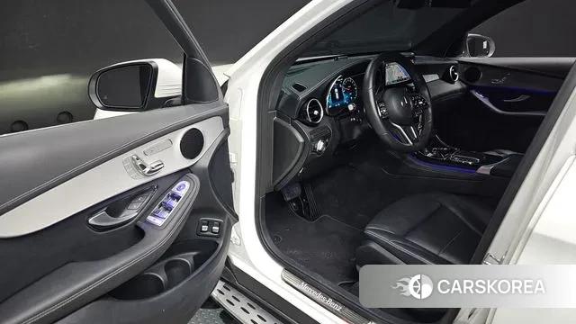 Mercedes-Benz GLC-Class X253 2021 Белый из Кореи, фото 2