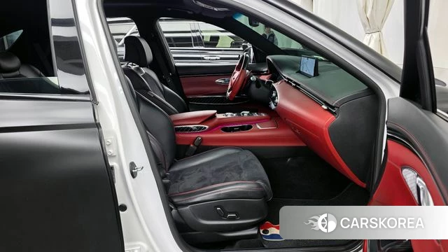 Genesis GV70 2021 Черный из Кореи, фото 2