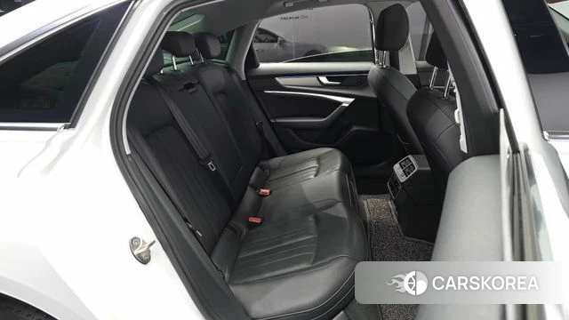 Audi A6 (C8) 2022 Белый из Кореи, фото 2