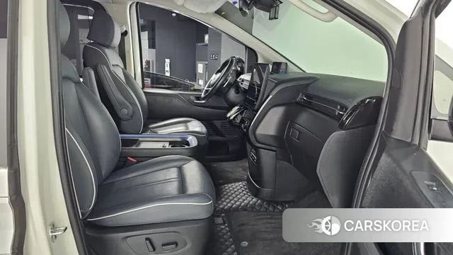 Hyundai Staria 2021 Белый из Кореи, фото 2