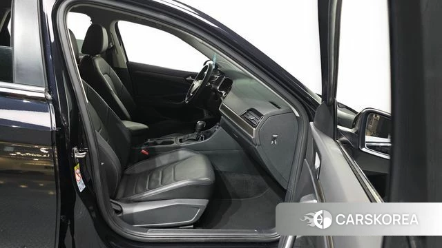 Volkswagen 7th Generation of Jetta 2020 Черный из Кореи, фото 2