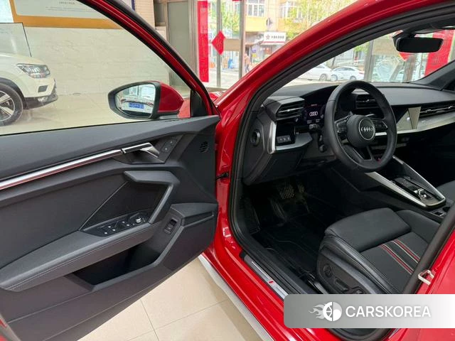 Audi A3 2023 Красный из Китая, фото 2