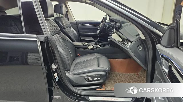 BMW 6 Series GT (G32) 2019 Черный из Кореи, фото 2