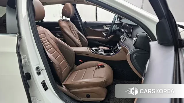 Mercedes-Benz E-Class W213 2020 Белый из Кореи, фото 2