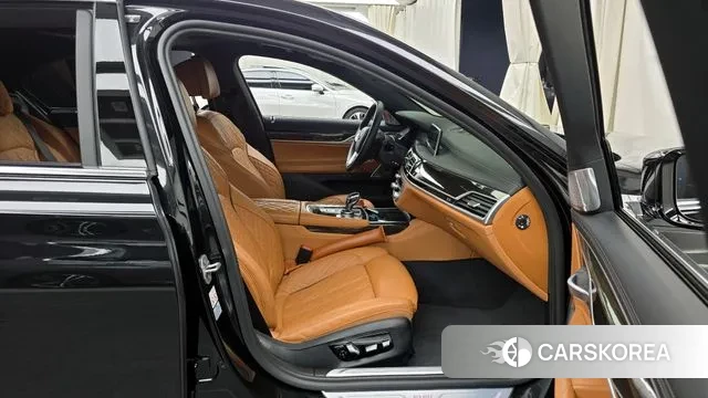 BMW 7 Series (G11) 2022 Черный из Кореи, фото 2